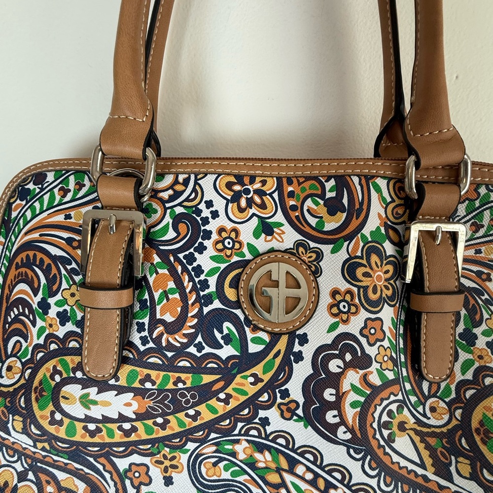 Giani Bernini Stylish Paisley Handbag with Tan Accents - Picture 2 of 7